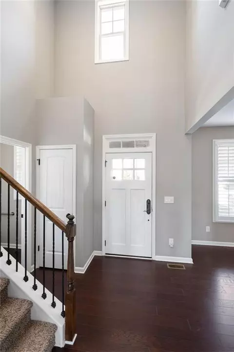 702 Ridgeway Ct, Canton, GA 30114 photo 4