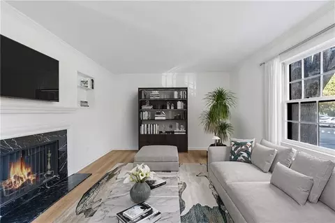 10 Chaumont Sq NW, Atlanta, GA 30327