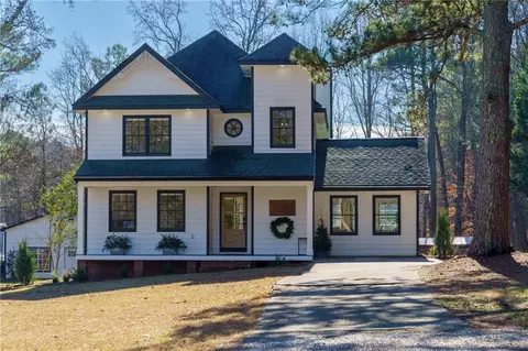 8404 Majors Rd, Cumming, GA 30041
