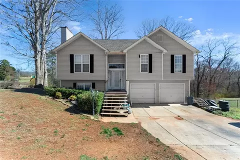 135 Windfield Ridge Dr, Mount Airy, GA 30563