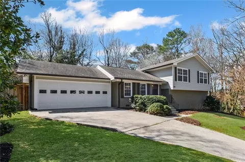 260 Mansell Cir, Roswell, GA 30075