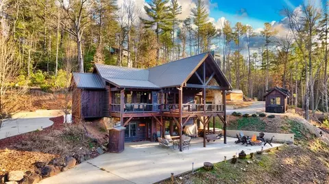 323 Stanley Creek Rd, Blue Ridge, GA 30513