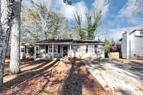 4275 Ridgetop Dr, Ellenwood, GA 30294