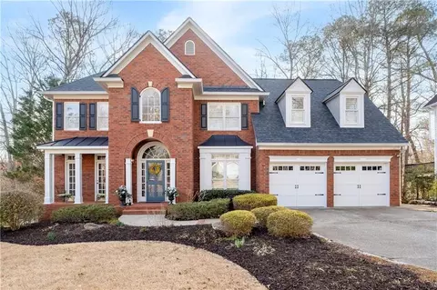 1026 Wellesley Crest Dr, Woodstock, GA 30189