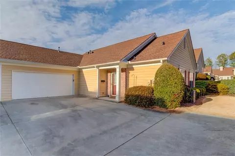 316 Gable Brook Dr, Grayson, GA 30017