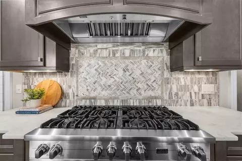 Kitchen - 3034 Watsons Bnd, Milton, GA 30004 photo 7 of 8