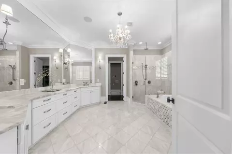 Bath - 3034 Watsons Bnd, Milton, GA 30004 photo 1 of 4