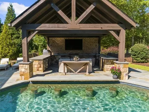 Exterior - 3034 Watsons Bnd, Milton, GA 30004 photo 10 of 18