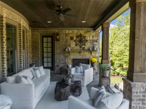 Exterior - 3034 Watsons Bnd, Milton, GA 30004 photo 4 of 18