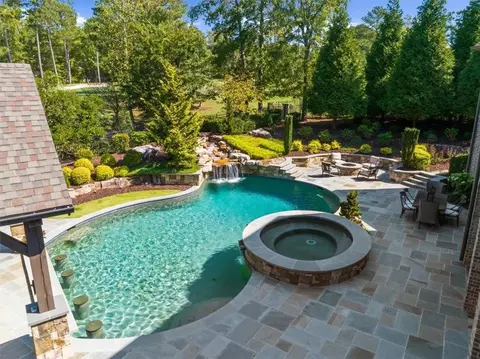 Exterior - 3034 Watsons Bnd, Milton, GA 30004 photo 3 of 18