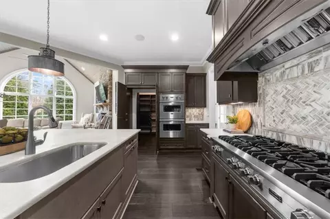 Kitchen - 3034 Watsons Bnd, Milton, GA 30004 photo 4 of 8