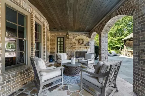 Exterior - 3034 Watsons Bnd, Milton, GA 30004 photo 5 of 18