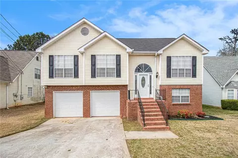 1947 Phillips Lake Blf, Lithonia, GA 30058