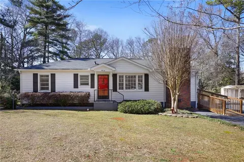 5812 Dogwood Cir, Austell, GA 30168
