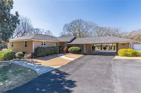 952 Northside Dr, Lawrenceville, GA 30043
