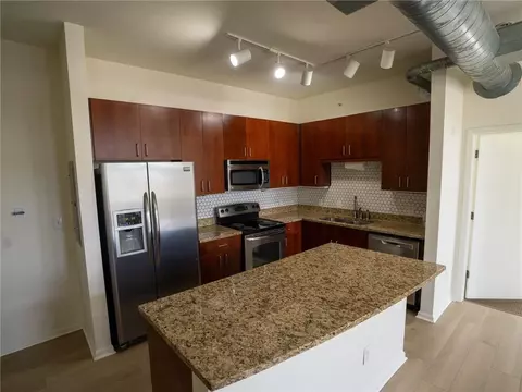 Kitchen - 5300 Peachtree Rd #3506, Chamblee, GA 30341 photo 4 of 6
