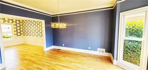 Living - 2899 Greystone Cv, Chamblee, GA 30341 photo 7 of 10