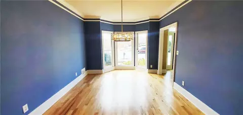 Living - 2899 Greystone Cv, Chamblee, GA 30341 photo 9 of 10