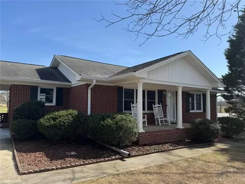 360 Golf Course Rd, Winder, GA 30680