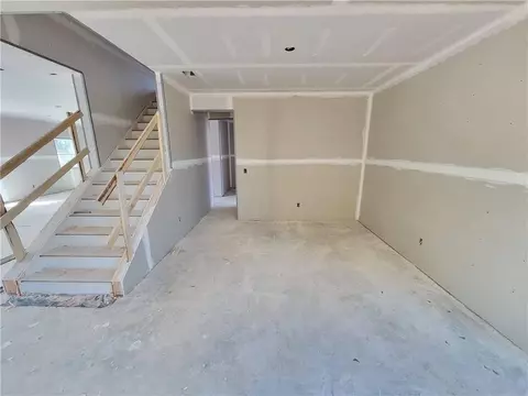 Living - 470 Silverleaf Trl, Bethlehem, GA 30620 photo 1 of 6