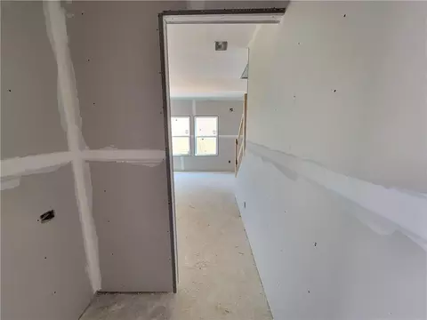 Entry Way - 470 Silverleaf Trl, Bethlehem, GA 30620 photo 6 of 13
