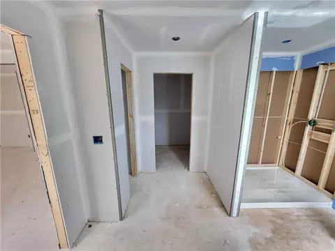 Entry Way - 470 Silverleaf Trl, Bethlehem, GA 30620 photo 8 of 13