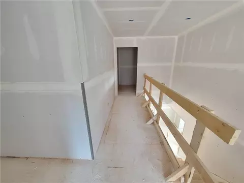 Entry Way - 470 Silverleaf Trl, Bethlehem, GA 30620 photo 9 of 13