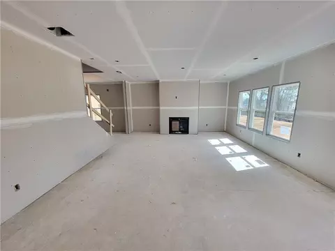 Living - 470 Silverleaf Trl, Bethlehem, GA 30620 photo 4 of 6