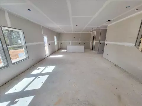 Living - 470 Silverleaf Trl, Bethlehem, GA 30620 photo 5 of 6