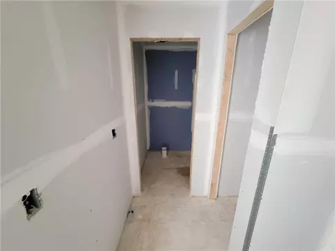 Entry Way - 470 Silverleaf Trl, Bethlehem, GA 30620 photo 11 of 13