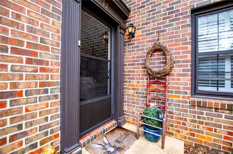 541 N White St #17, Carrollton, GA 30117