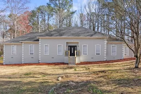 6010 Canaan Woods Dr, Atlanta, GA 30331