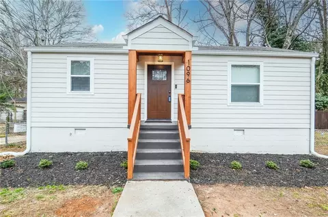 1096 Ferndale St, Stone Mountain, GA 30083