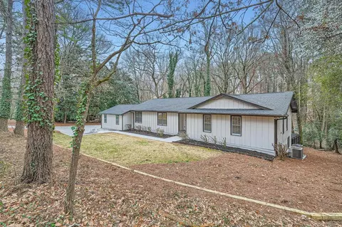 1555 Sunnybrook Farm Rd, Atlanta, GA 30350