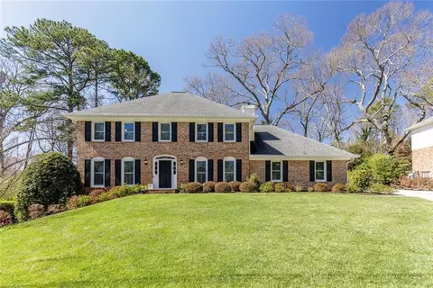 6805 Lisa Ln, Sandy Springs, GA 30338