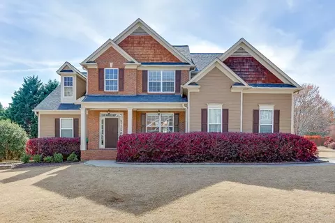 1053 Island View Ct, Buford, GA 30518