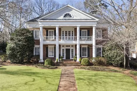 1386 Wesley Cir NW, Atlanta, GA 30327