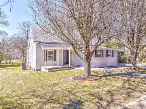 602 Magnolia St, La Fayette, GA 30728