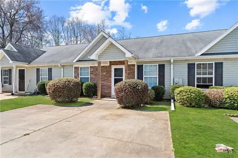 135 Harvest Ct #185, Milledgeville, GA 31061