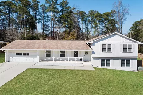 4554 Mountain Creek Dr NE, Roswell, GA 30075