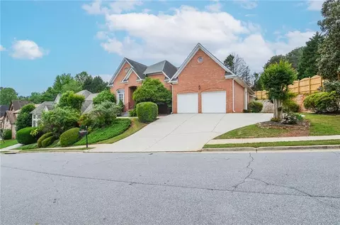 Exterior - 11385 Donnington Dr, Duluth, GA 30097 photo 2 of 11