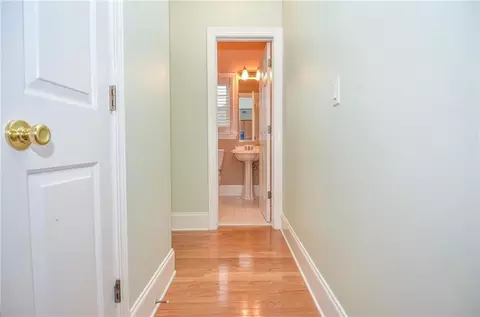 Entry Way - 11385 Donnington Dr, Duluth, GA 30097 photo 5 of 7