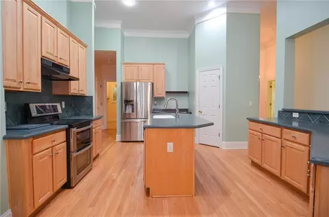 Kitchen - 11385 Donnington Dr, Duluth, GA 30097 photo 3 of 5