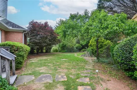Exterior - 11385 Donnington Dr, Duluth, GA 30097 photo 8 of 11