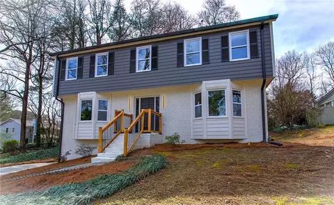 2748 Saddle Ridge Lake Dr, Marietta, GA 30062