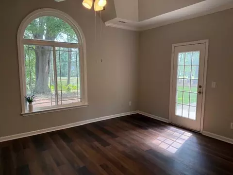 Living - 704 Euel Dr, Mcdonough, GA 30252 photo 3 of 4