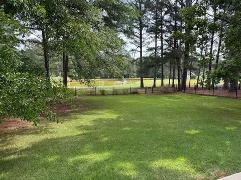 Exterior - 704 Euel Dr, Mcdonough, GA 30252 photo 2 of 3