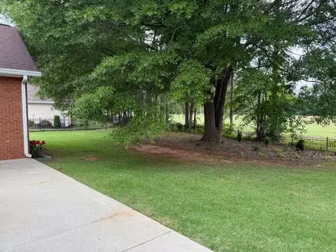 Exterior - 704 Euel Dr, Mcdonough, GA 30252 photo 3 of 3