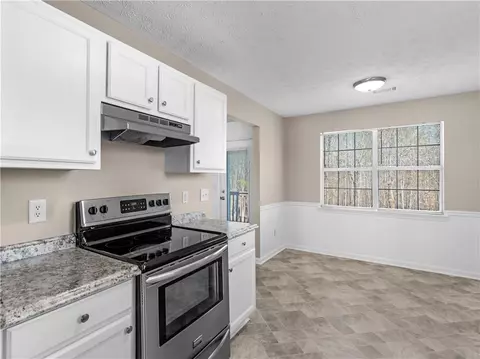 Kitchen - 195 Brighton Dr, Covington, GA 30016 photo 2 of 5