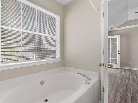 Bath - 195 Brighton Dr, Covington, GA 30016 photo 3 of 5